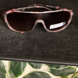 FGX International Women's Shield Sunglasses